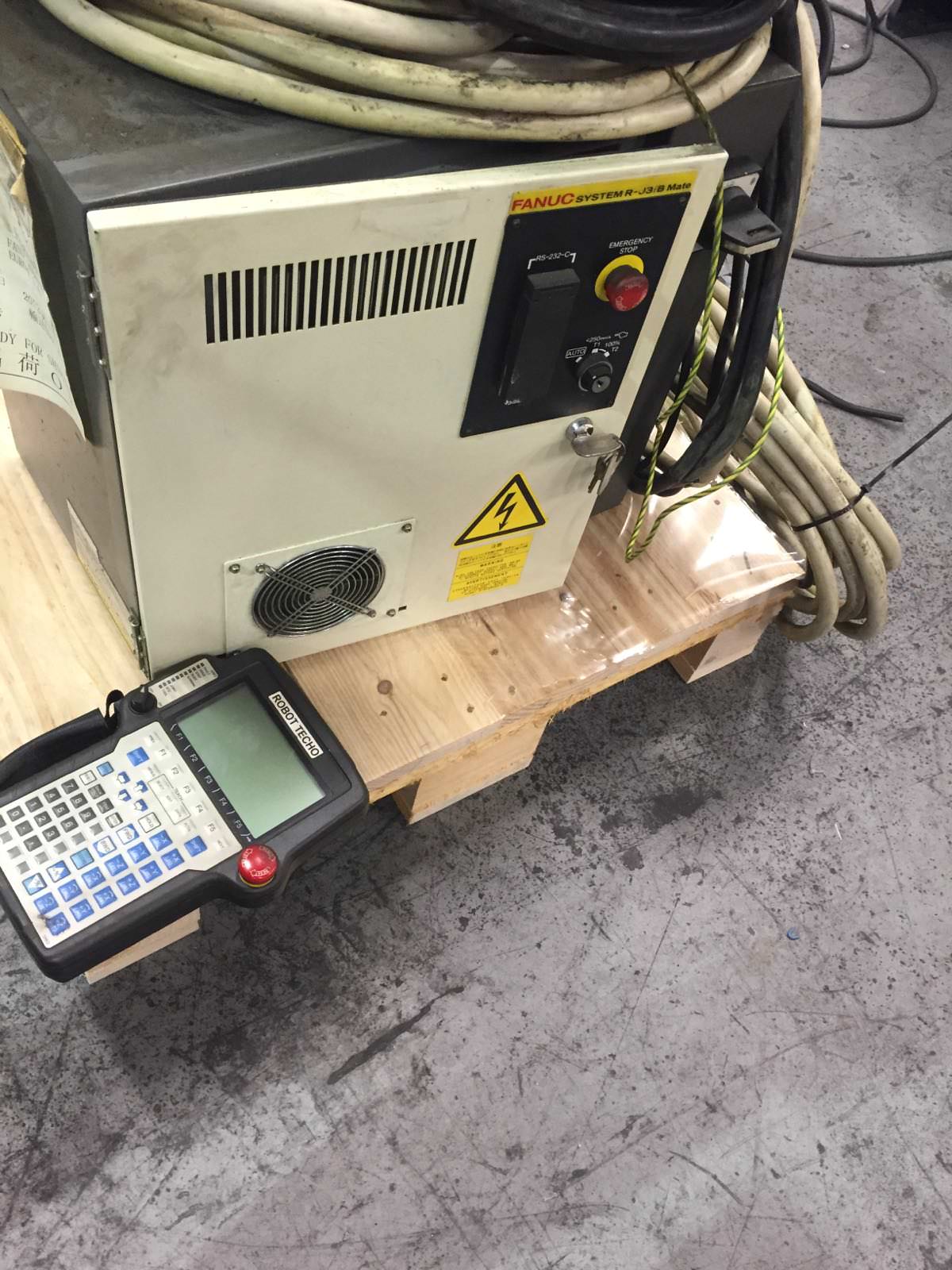 FANUC LR Mate 200iB  2002